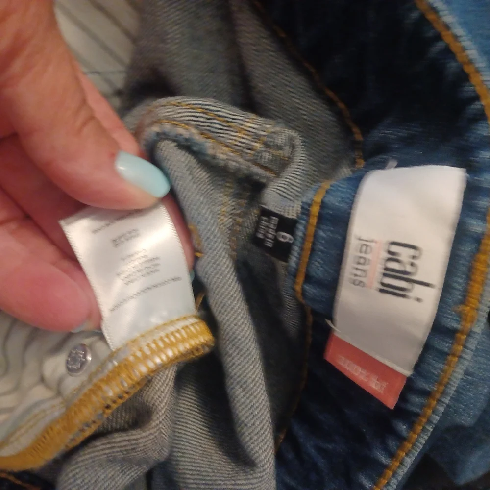 Cabi Boyfriend Distressed Jeans Sz 6